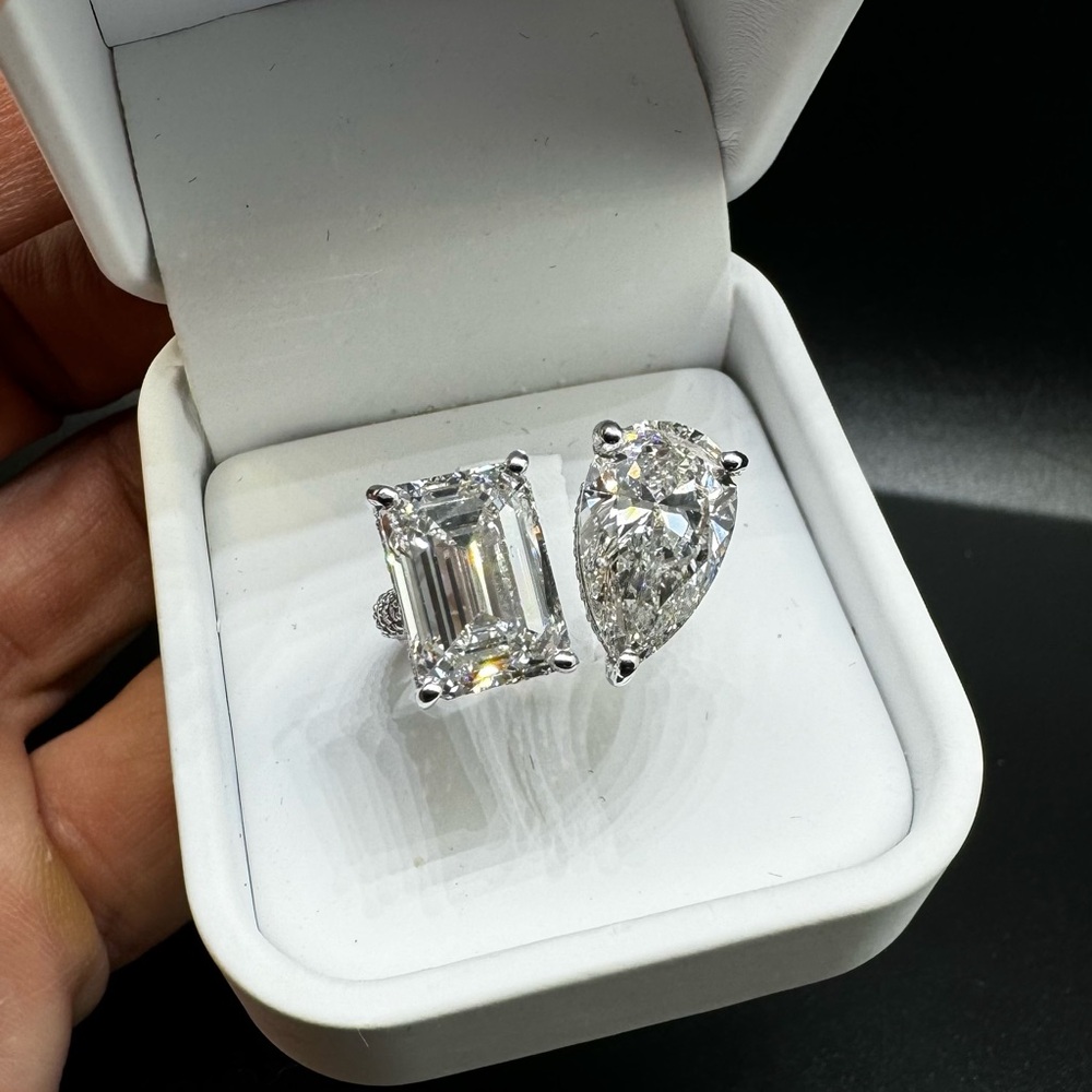 10.75 carat Diamond engagement ring white gold